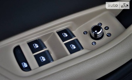 Audi A4 Limousine 2016  выпуска Киев с двигателем 2 л бензин седан автомат за 29999 долл. 