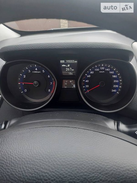 Hyundai i30 2014  випуску Ужгород з двигуном 1.4 л  хэтчбек механіка за 8399 долл. 