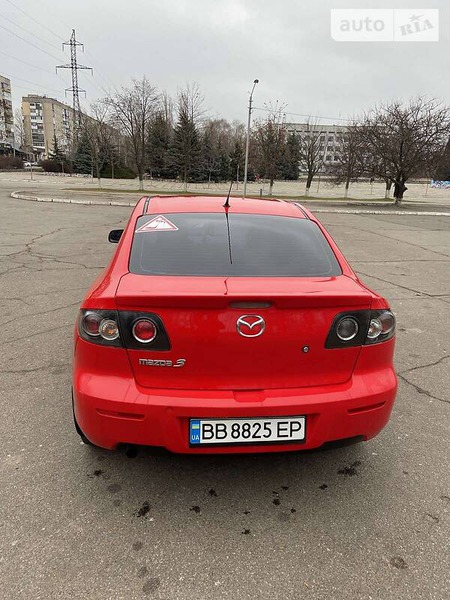 Mazda 3 2006  выпуска Луганск с двигателем 1.6 л  седан автомат за 6200 долл. 