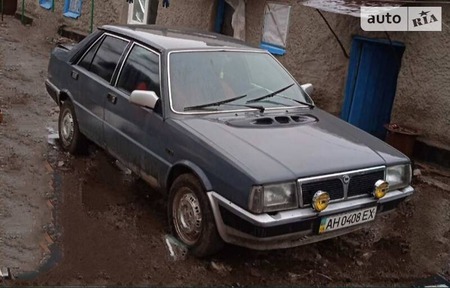 Lancia Prisma 1987  випуску Донецьк з двигуном 1.6 л бензин седан механіка за 950 долл. 