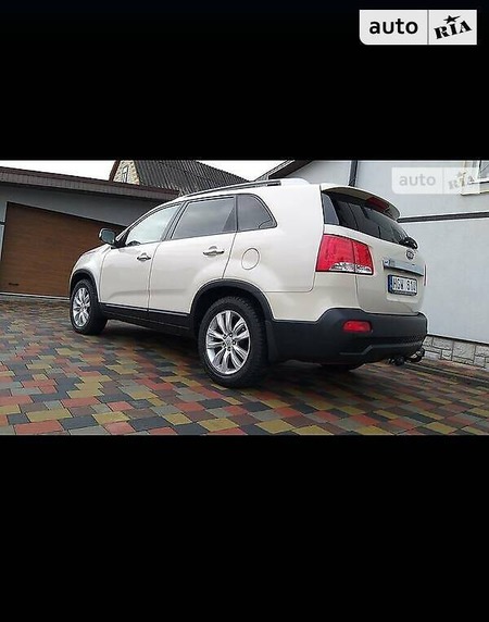 KIA Sorento 2010  випуску Івано-Франківськ з двигуном 2.2 л дизель позашляховик автомат за 13999 долл. 