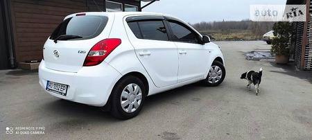 Hyundai i20 2011  випуску Київ з двигуном 1.2 л бензин хэтчбек механіка за 5200 долл. 