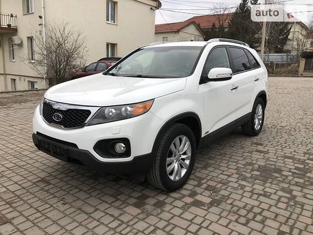 KIA Sorento 2011  випуску Тернопіль з двигуном 2.2 л дизель позашляховик механіка за 14300 долл. 