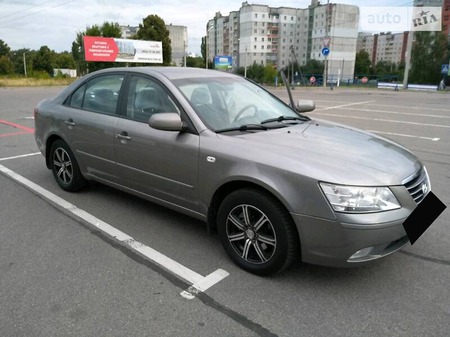 Hyundai Sonata 2008  випуску Чернігів з двигуном 2 л  седан механіка за 5900 долл. 
