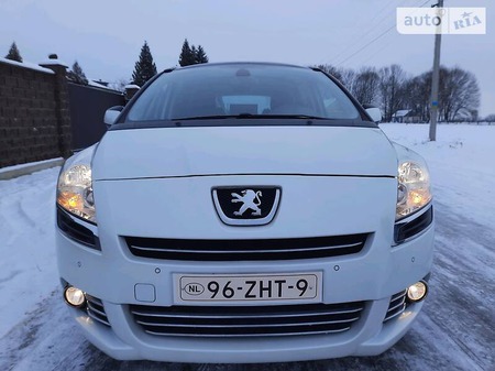 Peugeot 5008 2012  випуску Рівне з двигуном 1.6 л бензин мінівен механіка за 8900 долл. 