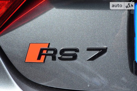 Audi RS7 Sportback 2017  випуску Київ з двигуном 4 л бензин хэтчбек автомат за 94000 долл. 