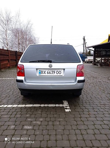 Volkswagen Passat 2003  выпуска Черновцы с двигателем 1.9 л дизель универсал автомат за 4700 долл. 