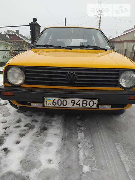Volkswagen Golf 1985  выпуска Ровно с двигателем 0 л бензин хэтчбек механика за 1500 долл. 