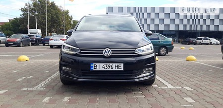 Volkswagen Touran 2015  випуску Одеса з двигуном 1.4 л бензин мінівен автомат за 16800 долл. 