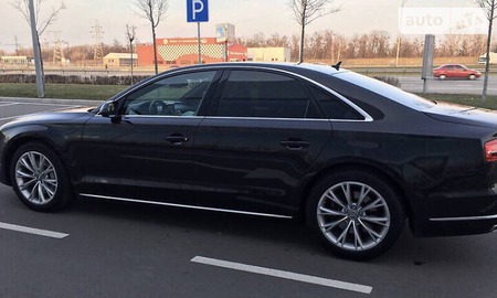 Audi A8 2014  випуску Кропивницький з двигуном 3 л дизель седан автомат за 36500 долл. 