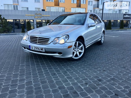 Mercedes-Benz C 270 2003  випуску Вінниця з двигуном 2.7 л дизель седан автомат за 3150 долл. 