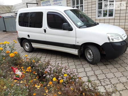 Citroen Berlingo 2006  випуску Одеса з двигуном 0 л бензин мінівен механіка за 4664 долл. 