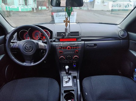 Mazda 3 2008  випуску Луганськ з двигуном 1.6 л  седан автомат за 4400 долл. 
