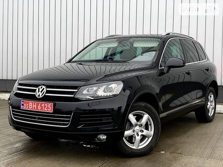 Volkswagen Touareg 2013  випуску Хмельницький з двигуном 3 л дизель позашляховик автомат за 26299 долл. 