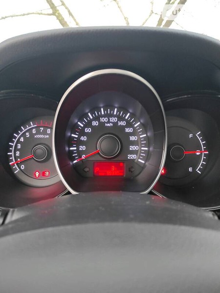 KIA Rio 2013  випуску Миколаїв з двигуном 1.6 л бензин седан автомат за 8200 долл. 