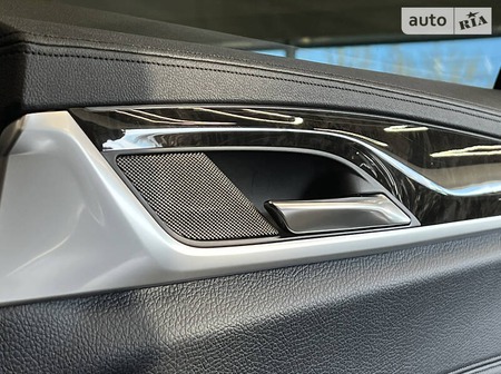 BMW 540 2017  випуску Одеса з двигуном 3 л бензин седан автомат за 46900 долл. 