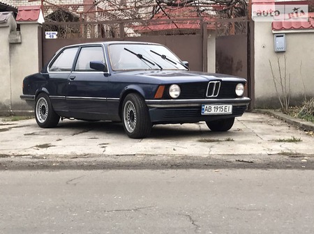 BMW 315 1982  випуску Одеса з двигуном 2.5 л бензин купе механіка за 4000 долл. 