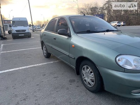 Daewoo Lanos 2008  випуску Київ з двигуном 1.5 л бензин седан механіка за 3200 долл. 