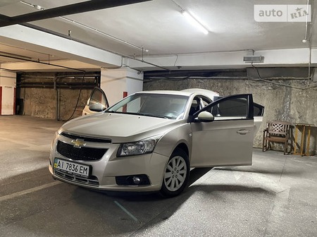 Chevrolet Cruze 2010  випуску Київ з двигуном 1.6 л бензин седан  за 6500 долл. 