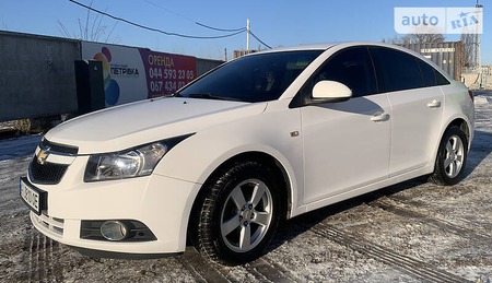 Chevrolet Cruze 2009  випуску Київ з двигуном 1.6 л бензин седан автомат за 8500 долл. 