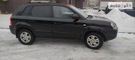 Hyundai Tucson 2008  випуску Луцьк з двигуном 0 л бензин позашляховик механіка за 8800 долл. 