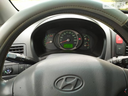 Hyundai Tucson 2005  випуску Івано-Франківськ з двигуном 2 л бензин позашляховик механіка за 7400 долл. 