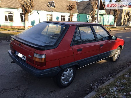 Renault 11 1987  випуску Луцьк з двигуном 1.4 л бензин хэтчбек механіка за 1290 долл. 