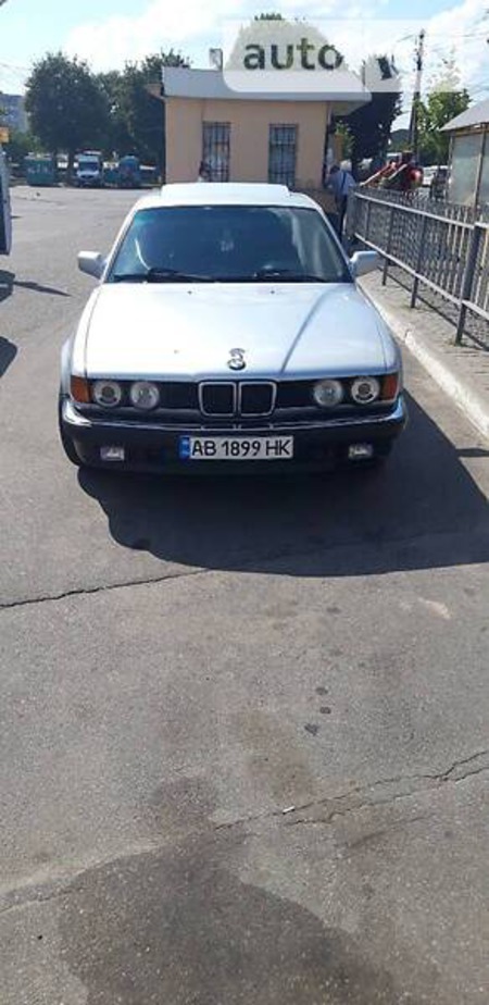 BMW 735 1990  випуску Вінниця з двигуном 3.5 л  седан механіка за 3000 долл. 