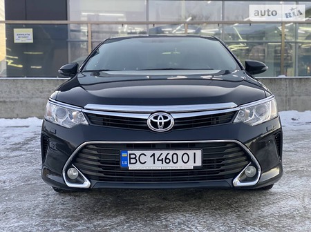 Toyota Camry 2015  випуску Луцьк з двигуном 2.5 л бензин седан автомат за 18500 долл. 