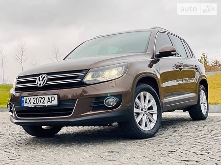 Volkswagen Tiguan 2014  выпуска Днепропетровск с двигателем 2 л дизель внедорожник автомат за 16900 долл. 
