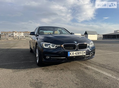 BMW 330 2016  випуску Київ з двигуном 2 л бензин седан автомат за 23700 долл. 