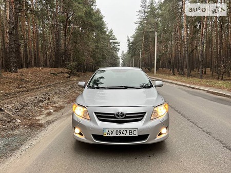 Toyota Corolla 2006  випуску Харків з двигуном 1.6 л  седан автомат за 7900 долл. 