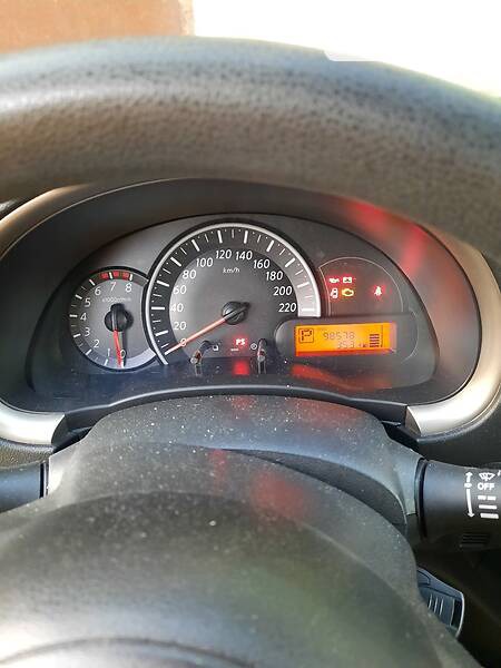 Nissan Micra 2013  випуску Дніпро з двигуном 1.2 л бензин хэтчбек автомат за 8000 долл. 