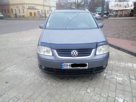 Volkswagen Touran 2005  випуску Одеса з двигуном 0 л дизель універсал автомат за 6900 долл. 