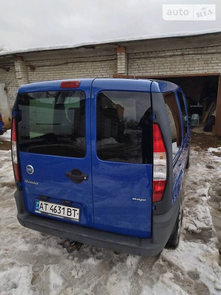 Fiat Doblo 2006  випуску Івано-Франківськ з двигуном 1.2 л дизель мінівен  за 5000 долл. 