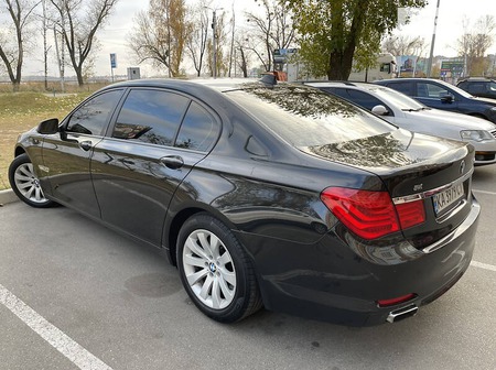 BMW 750 2011  випуску Київ з двигуном 4.4 л бензин седан автомат за 21200 долл. 