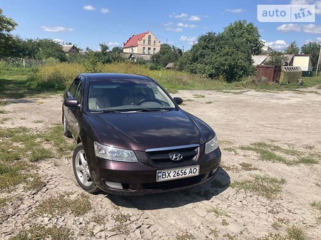 Hyundai Sonata 2007  випуску Хмельницький з двигуном 2.4 л бензин седан автомат за 6399 долл. 