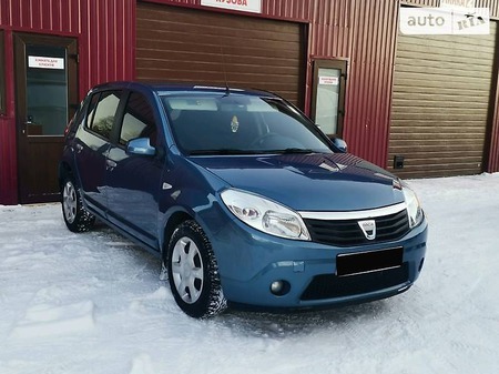 Dacia Sandero 2009  випуску Івано-Франківськ з двигуном 1.4 л  універсал механіка за 5350 долл. 