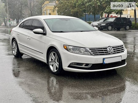 Volkswagen CC 2014  випуску Харків з двигуном 2 л бензин седан автомат за 12333 долл. 