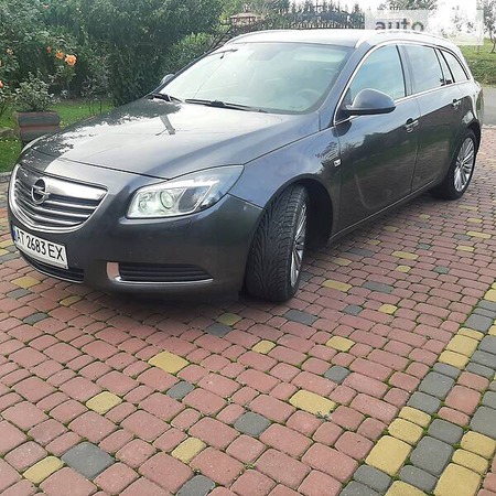 Opel Insignia 2012  випуску Івано-Франківськ з двигуном 2 л дизель універсал автомат за 8600 долл. 