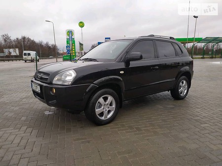 Hyundai Tucson 2008  випуску Житомир з двигуном 0 л бензин позашляховик механіка за 8700 долл. 