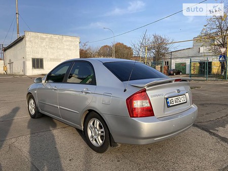 KIA Cerato 2006  випуску Миколаїв з двигуном 1.6 л  седан механіка за 6500 долл. 