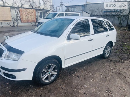 Skoda Fabia 2006  випуску Кропивницький з двигуном 1.4 л  універсал механіка за 4500 долл. 