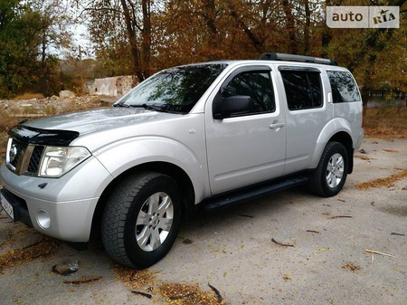 Nissan Pathfinder 2006  випуску Херсон з двигуном 2.5 л дизель позашляховик автомат за 10000 долл. 