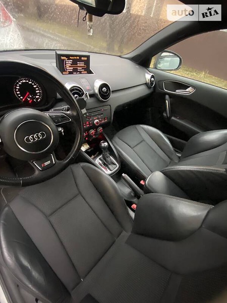 Audi A1 2011  выпуска Киев с двигателем 1.4 л бензин хэтчбек автомат за 10500 долл. 