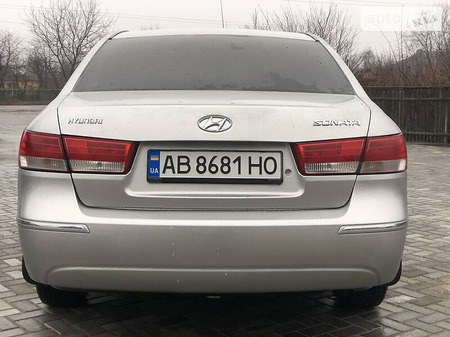 Hyundai Sonata 2009  випуску Вінниця з двигуном 2 л  седан механіка за 6800 долл. 