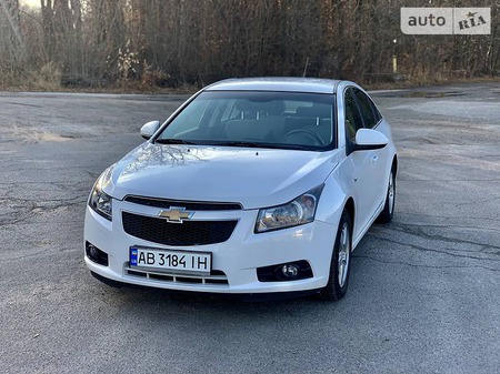 Chevrolet Cruze 2010  випуску Вінниця з двигуном 1.8 л бензин седан механіка за 6999 долл. 