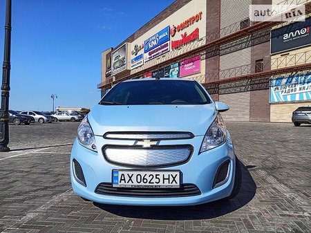 Chevrolet Spark 2014  випуску Харків з двигуном 0 л електро хэтчбек автомат за 10899 долл. 