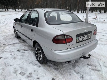 Daewoo Lanos 2003  випуску Київ з двигуном 1.5 л бензин седан механіка за 2600 долл. 