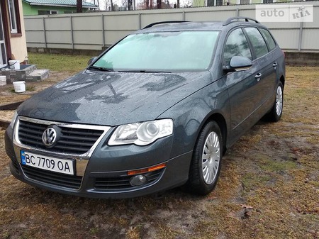 Volkswagen Passat 2009  выпуска Киев с двигателем 1.4 л бензин универсал механика за 7700 долл. 